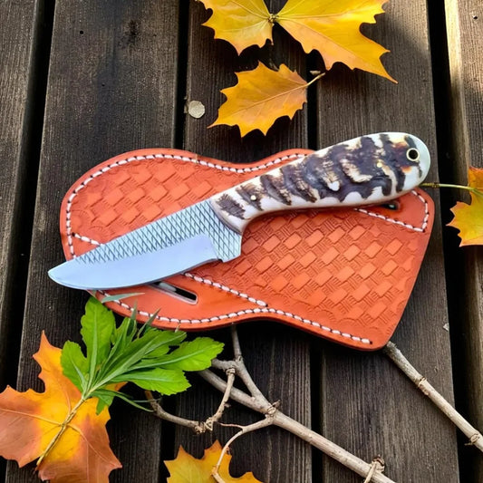 The Frontier Fang – Handcrafted Sheep Horn Ranch Knife