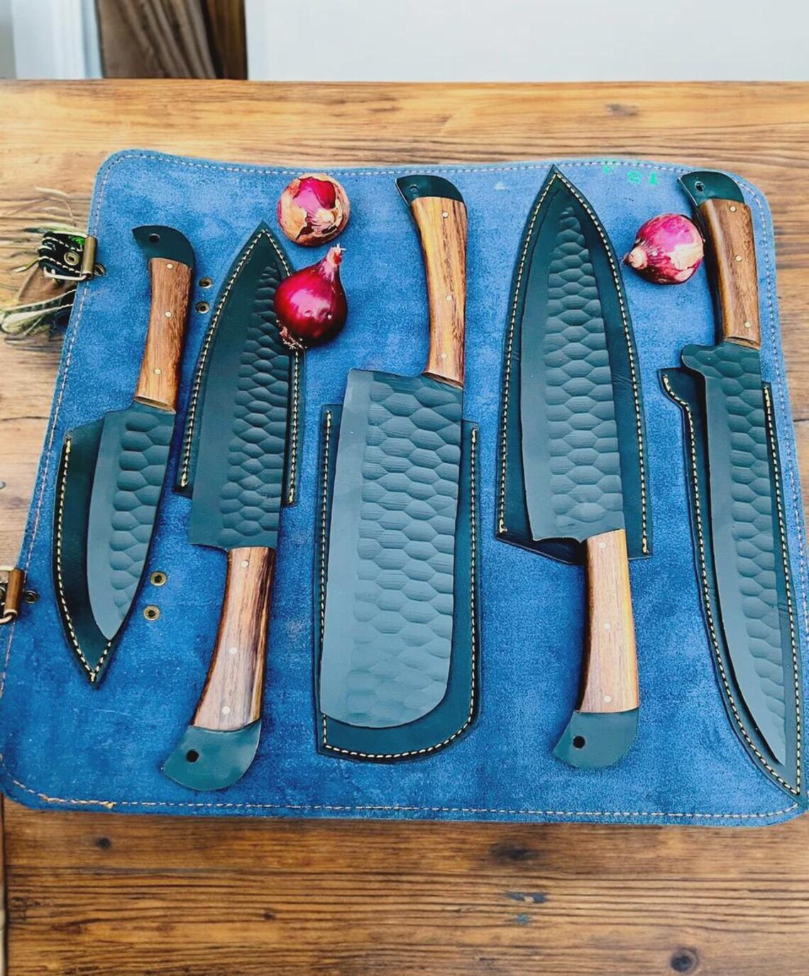Hand-Forged Stainless Steel Chef Knife Set – Rosewood Handles, Black Finish, Leather Roll