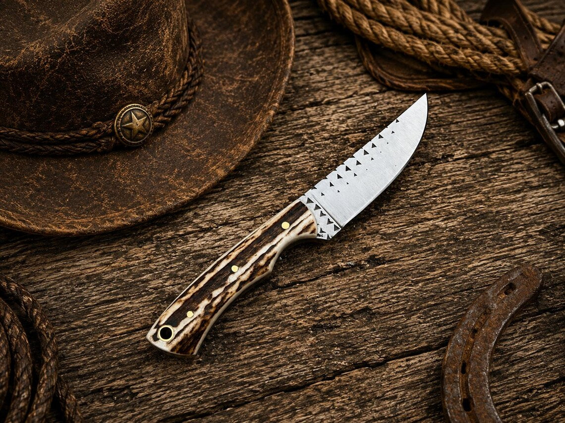 Cowboy Belt Knife – Antler Horn Handle