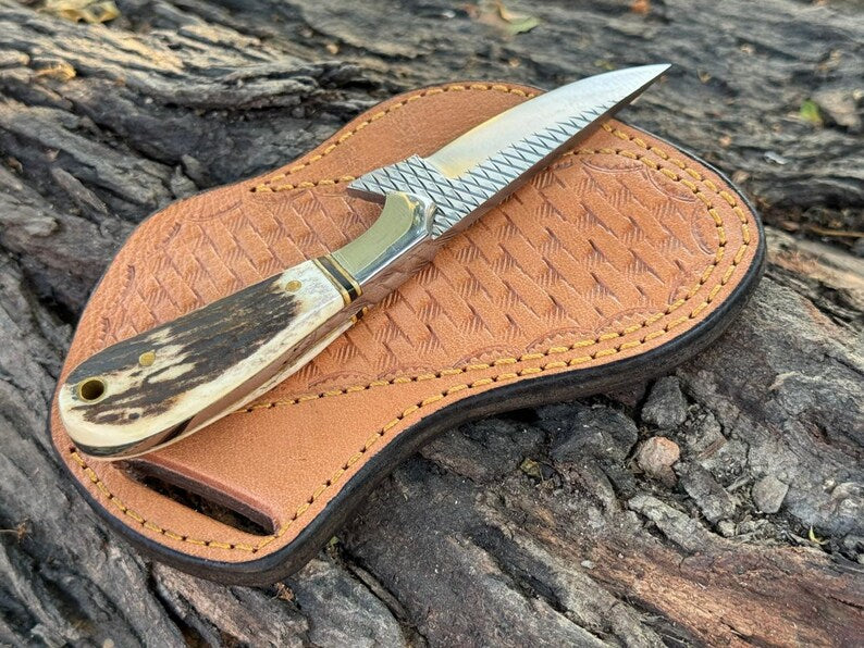 Handmade Skinner Knife: Rasp Steel Blade, Stag Horn Handle