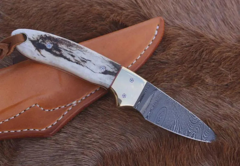 Ranch Knife with Leather Sheath – Damascus Steel