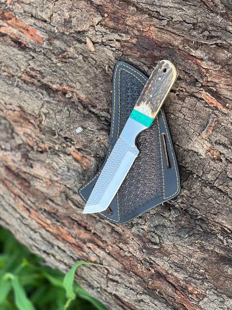 Handmade Textured Blade Hunting Knife, Natural Stag horn Handle, Leather Sheath (Gift)
